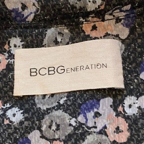 BCBG - GENERATION - EYE CATCHING WOMEN’S BLACK, WHITE & FLORAL TWEED JACKET- B16 - Picture 12 of 12